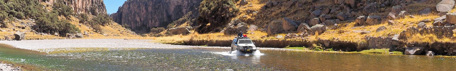 Traversée de rio en 4x4 a Tres Cañones - Pérou